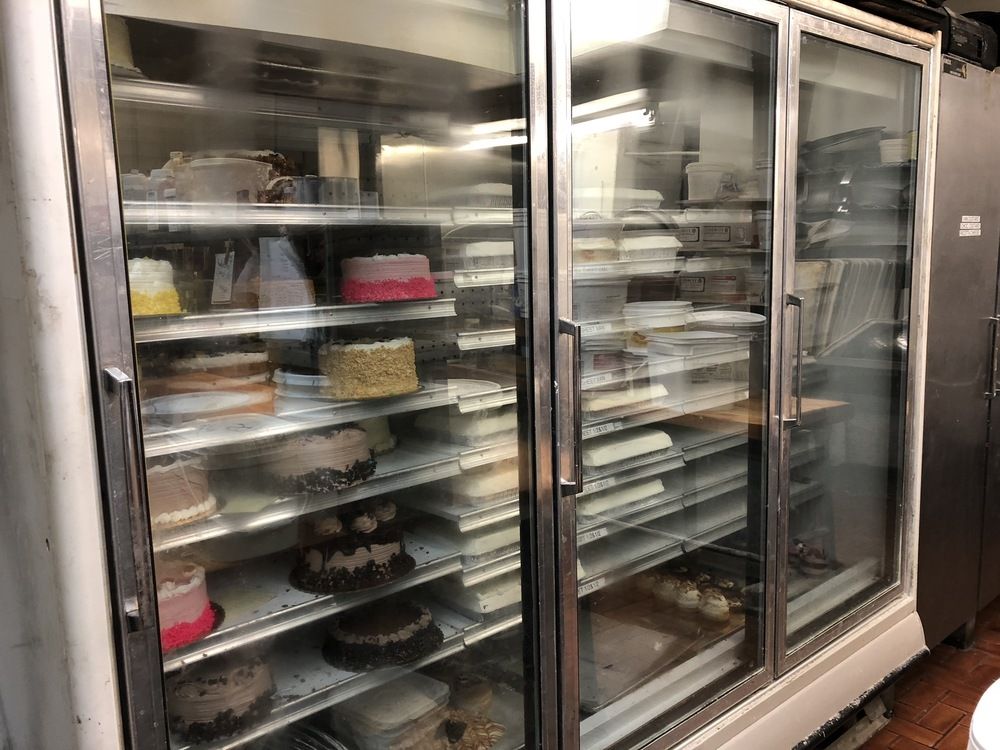 Traub's Bakery: 1020 Lincoln Avenue, Prospect Park, PA 19076